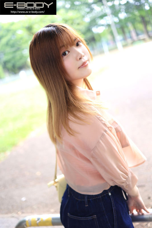 新山ちなつのプロフィール